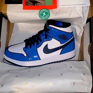 Signal Blue Jordan 1 Mid (brand new)